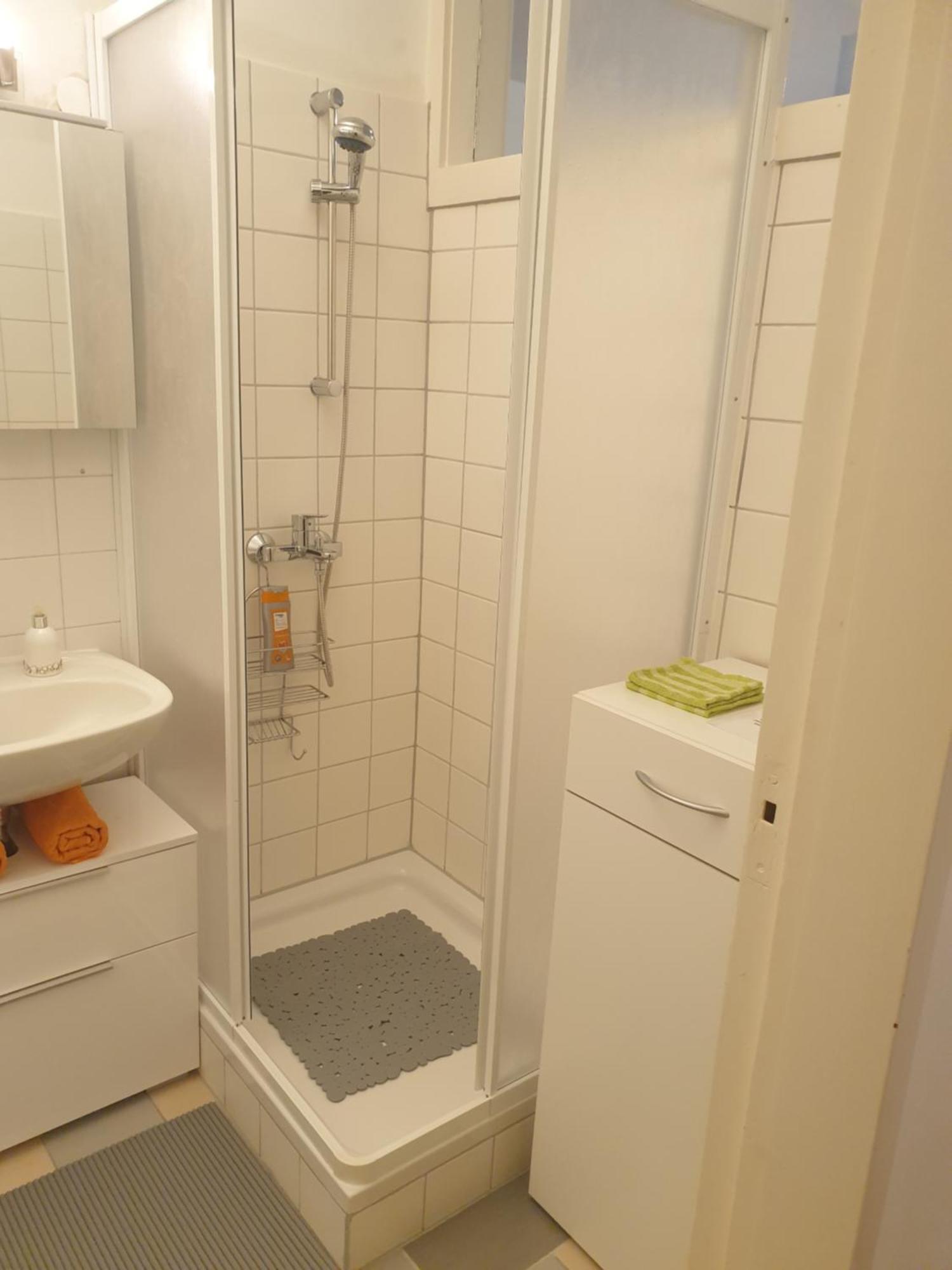 "Wohlfuehl-Oase Im Zentrum Von Villach-1 Zimmer, Apartment , Garconniere Villach City Buitenkant foto